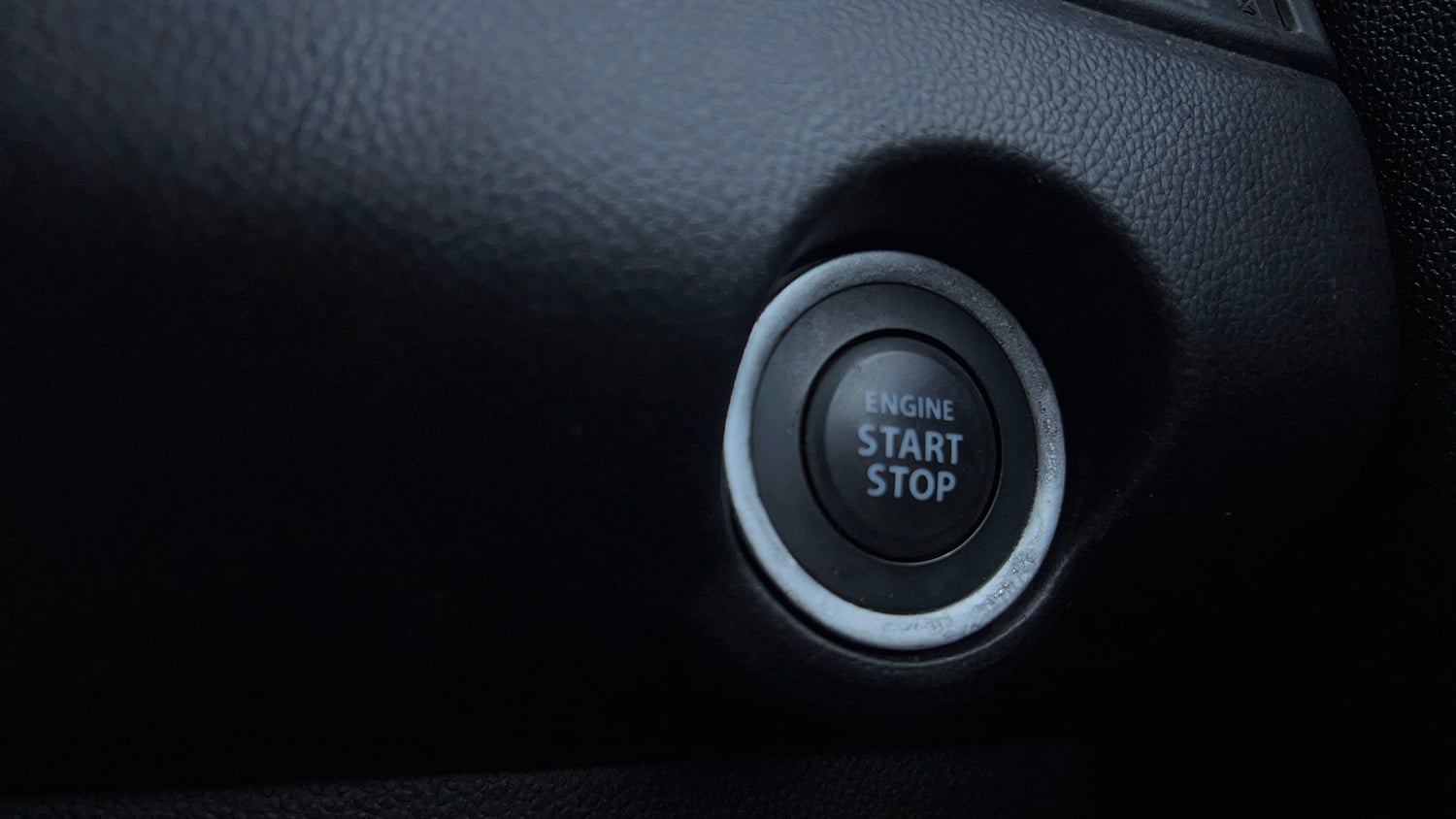 Used 2019 Maruti Suzuki Swift ZXi Plus AMT Petrol Automatic top_features Keyless start