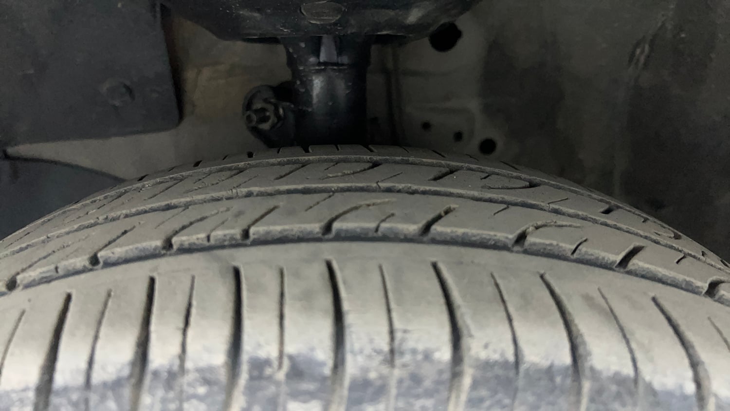 Used 2016 Honda Brio S MT Petrol Manual tyres LEFT FRONT TYRE TREAD VIEW