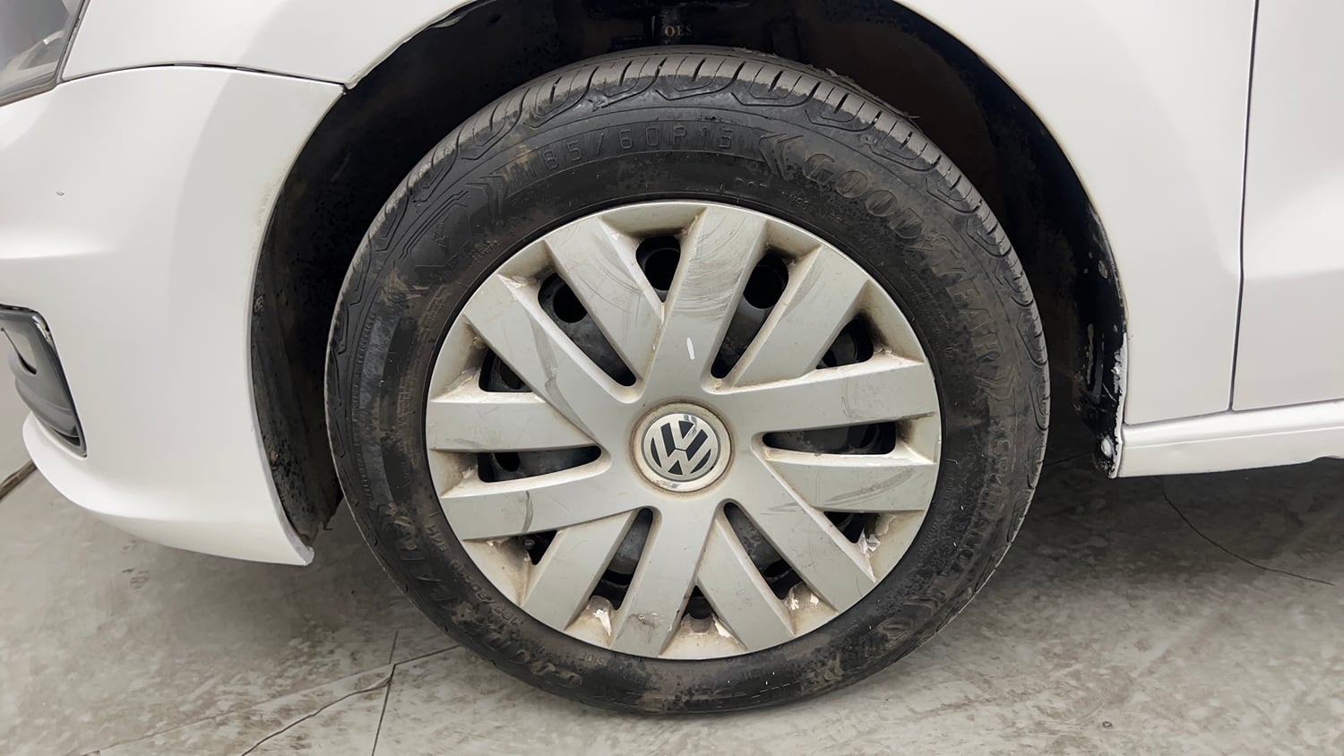 Used 2015 Volkswagen Vento Comfortline Petrol Petrol Manual tyres LEFT FRONT TYRE RIM VIEW