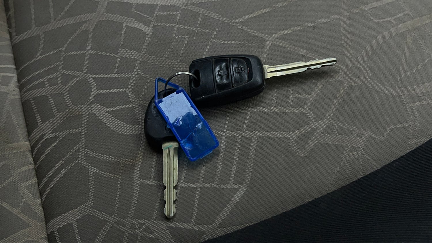 Used 2017 Hyundai Grand i10 Sportz (O) AT 1.2 Kappa VTVT Petrol Automatic extra CAR KEY VIEW