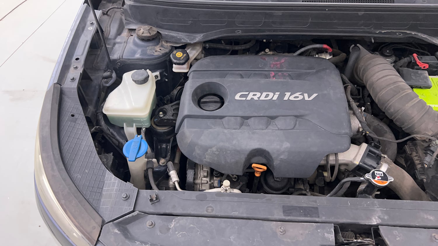 Used 2019 Hyundai Venue SX 1.4 (O) CRDi Diesel Manual engine ENGINE RIGHT SIDE VIEW