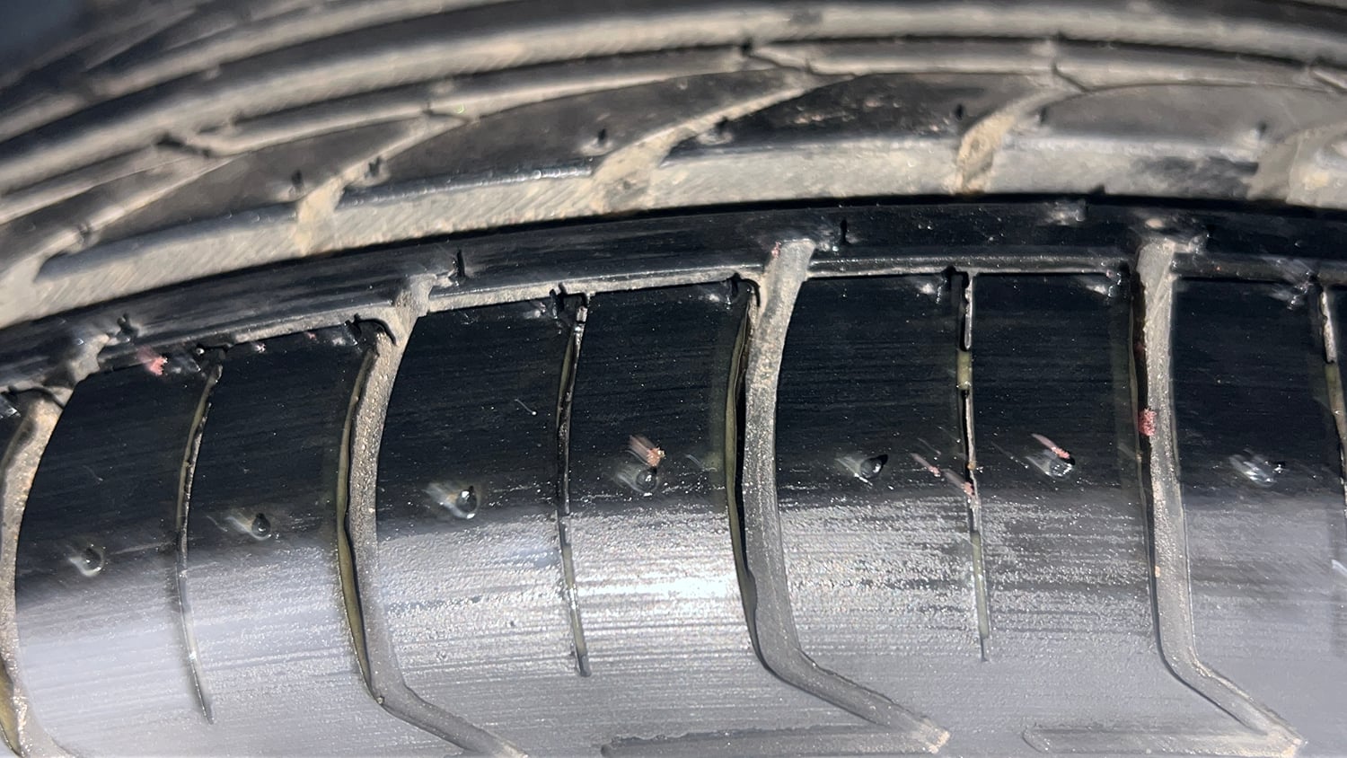 Used 2022 Tata Nexon XZ Plus (O) Petrol Manual tyres RIGHT FRONT TYRE TREAD VIEW