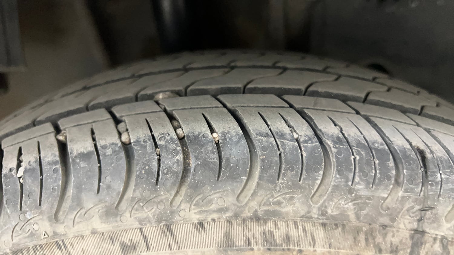 Used 2017 Tata Tiago Revotron XT Petrol Manual tyres RIGHT REAR TYRE TREAD VIEW