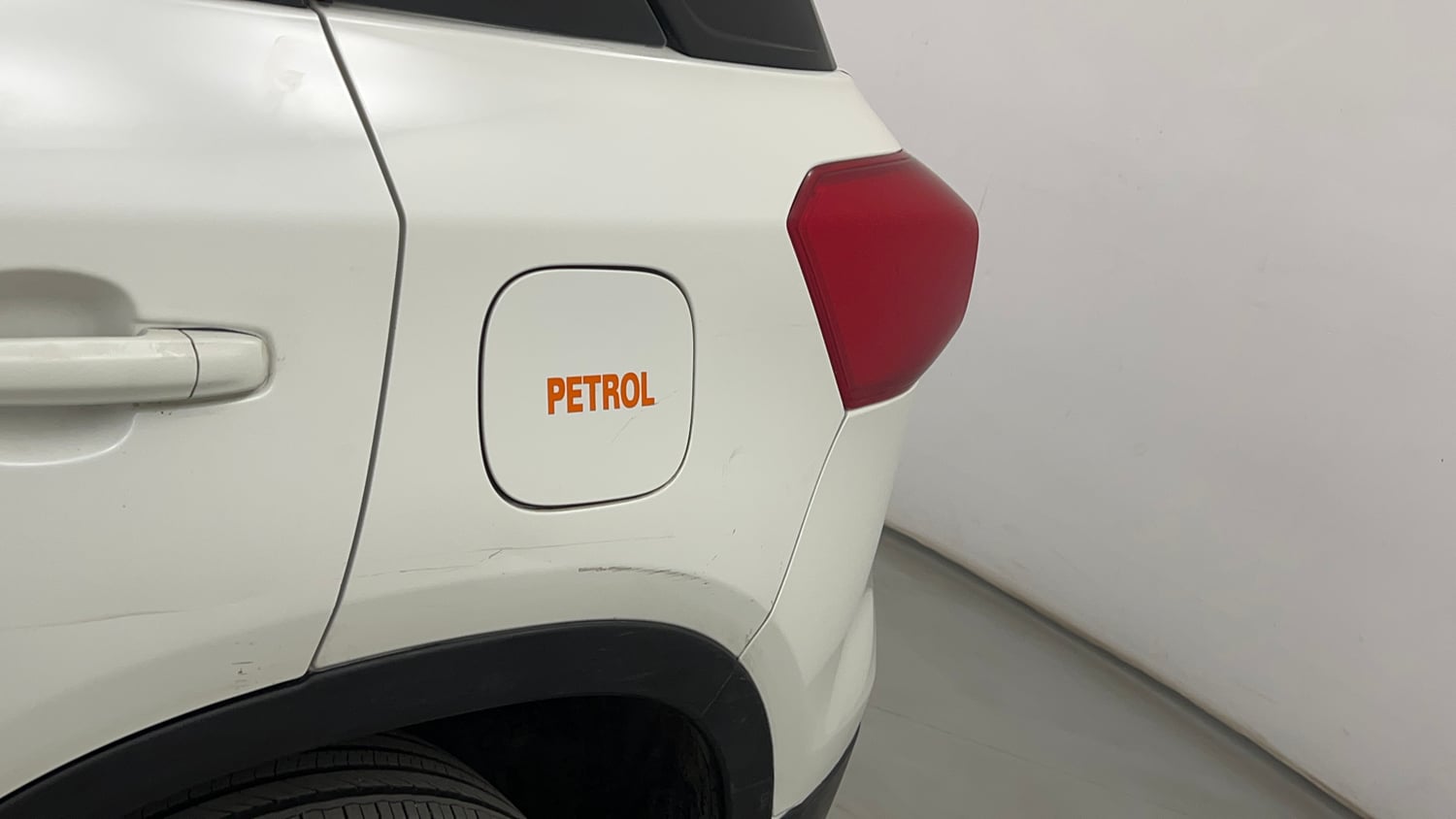 Used 2020 maruti-suzuki Vitara Brezza VXi Petrol Manual dents MINOR DENT
