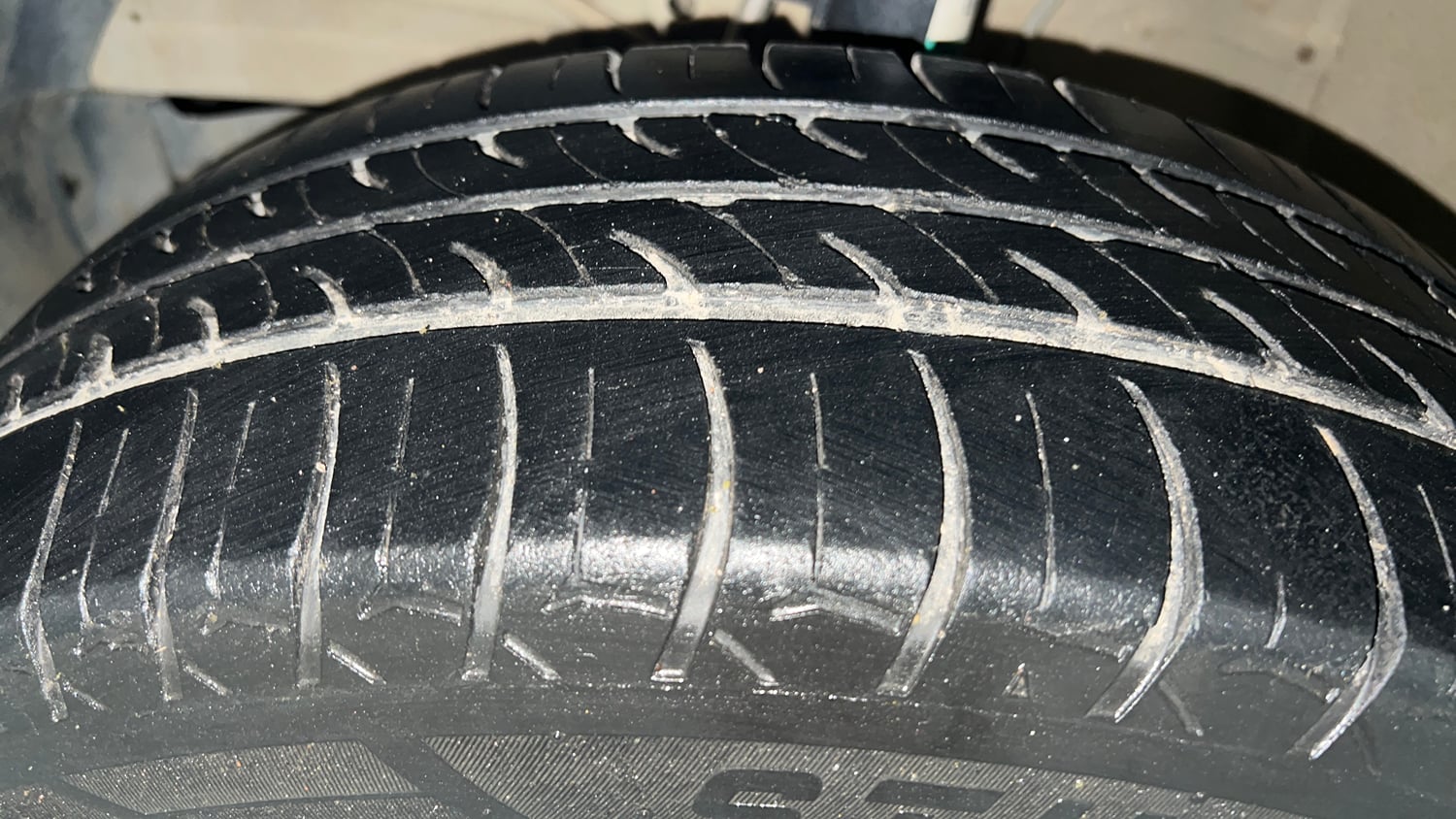Used 2020 Maruti Suzuki Dzire ZXi Petrol Manual tyres LEFT FRONT TYRE TREAD VIEW