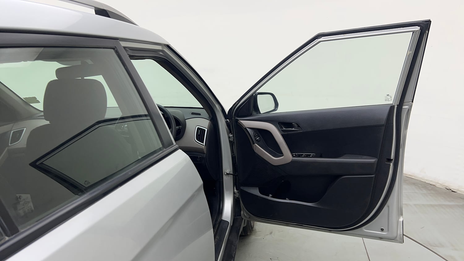 Used 2018 Hyundai Creta E Plus 1.6 Petrol Petrol Manual interior RIGHT FRONT DOOR OPEN VIEW