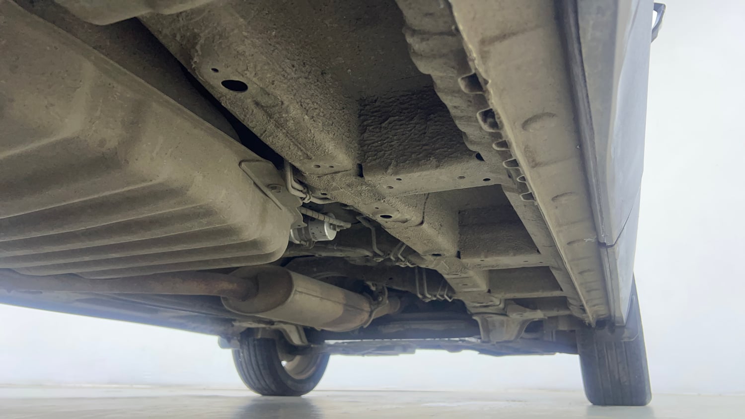 Used 2021 MG Motors Hector Plus Sharp 1.5 Petrol Turbo CVT 6-STR Petrol Automatic extra REAR RIGHT UNDERBODY VIEW