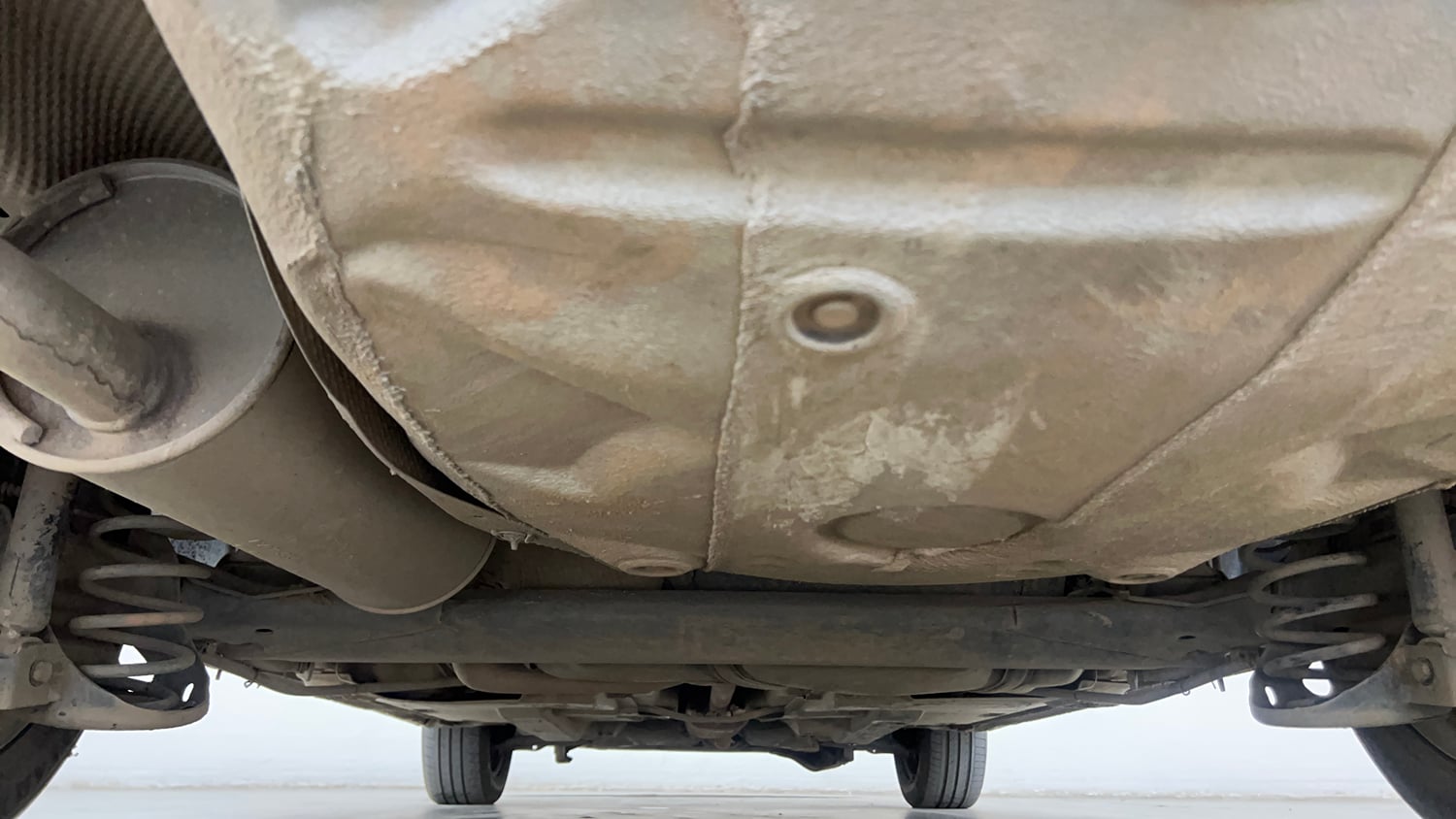 Used 2015 Volkswagen Vento Comfortline Petrol Petrol Manual extra REAR UNDERBODY VIEW (TAKEN FROM REAR)