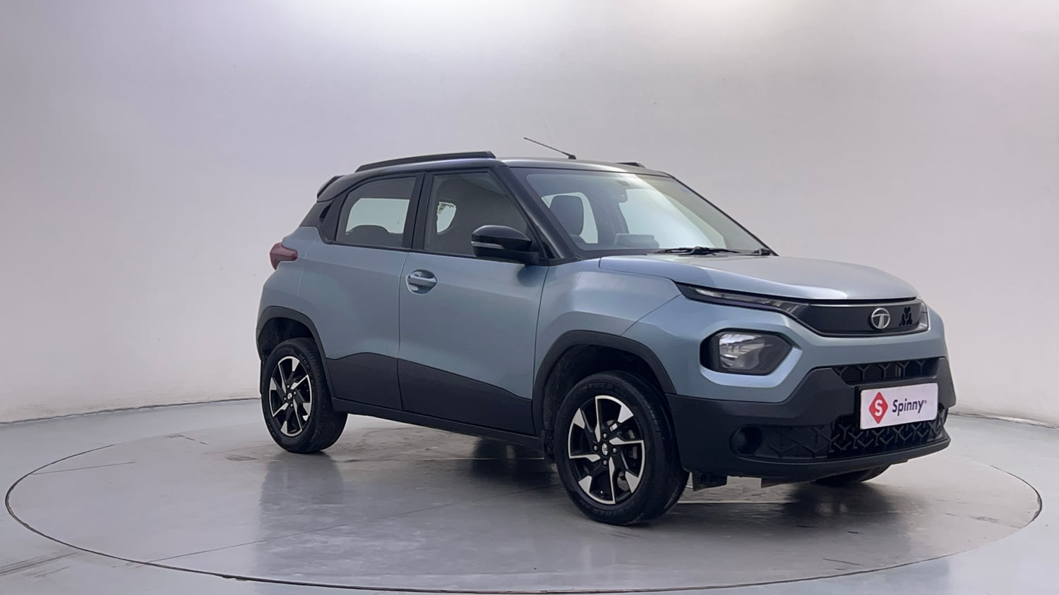 Used 2022 Tata Punch Adventure MT Petrol Manual exterior RIGHT FRONT CORNER VIEW
