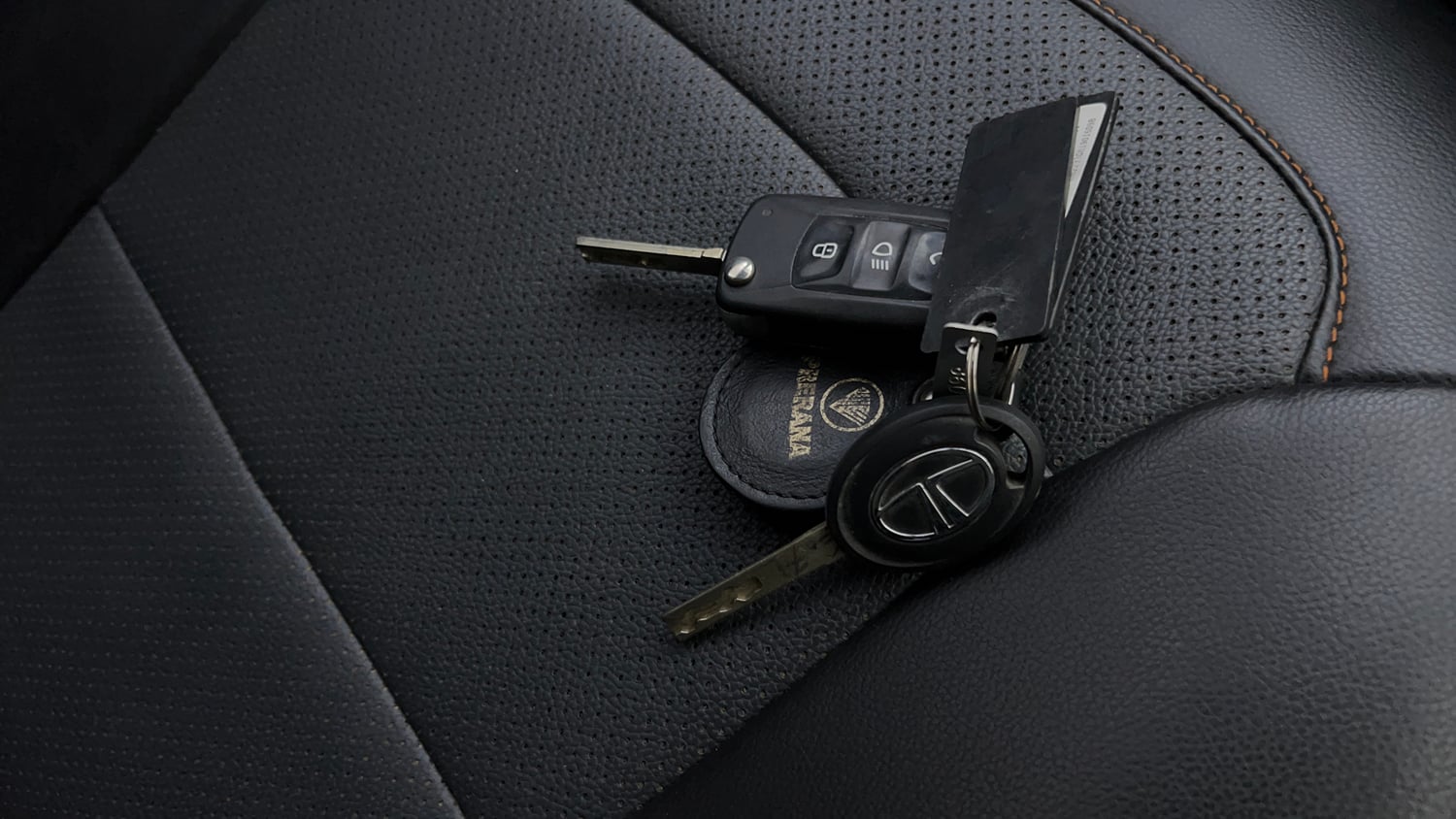 Used 2019 Tata Tiago Revotron XZ Plus Petrol Manual extra CAR KEY VIEW