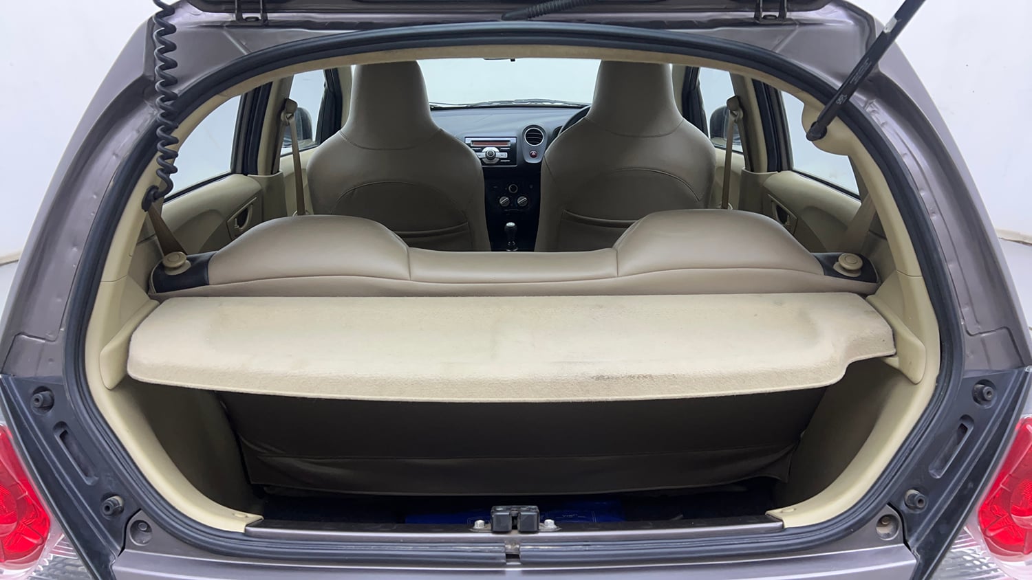 Used 2016 Honda Brio S MT Petrol Manual interior DICKY INSIDE VIEW