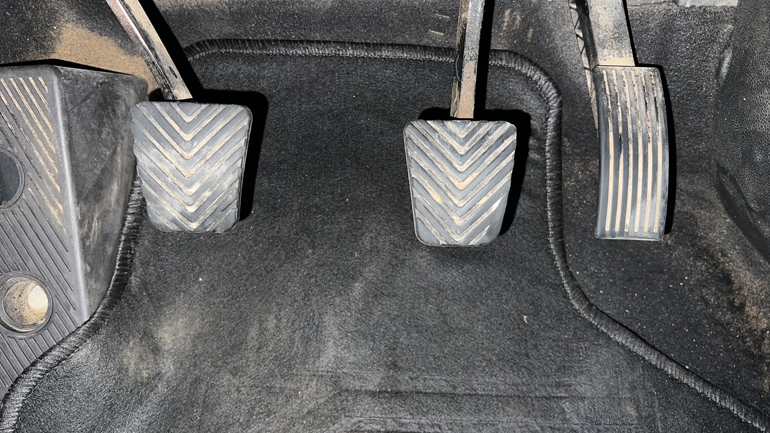 Used 2016 Hyundai Elite i20 Magna 1.2 Petrol Manual interior PEDALS VIEW
