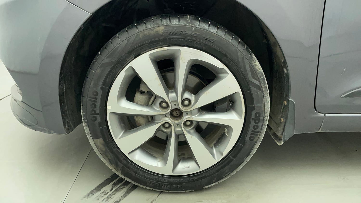 Used 2016 Hyundai Elite i20 Asta 1.2 Petrol Manual tyres LEFT FRONT TYRE RIM VIEW
