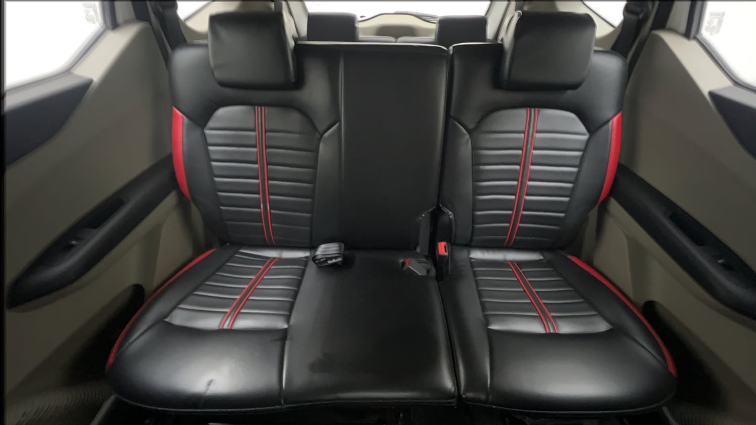 Used 2024 Renault Triber RXZ Petrol Manual interior REAR SEAT CONDITION VIEW