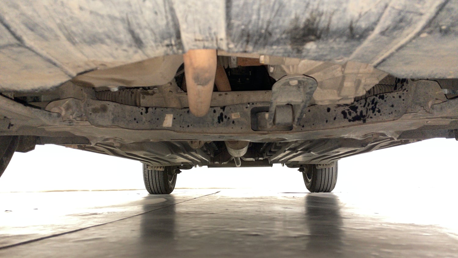 Used 2024 Maruti Suzuki Brezza ZXi S-CNG Dual Tone Cng Manual extra FRONT LEFT UNDERBODY VIEW