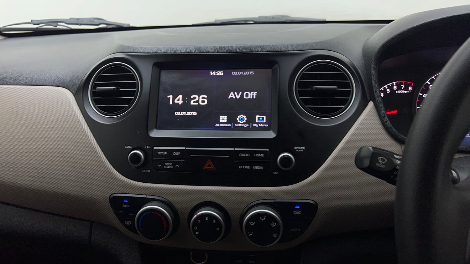 Used 2018 Hyundai Grand i10 Sportz 1.2 Kappa VTVT Petrol Manual top_features Integrated (in-dash) music system