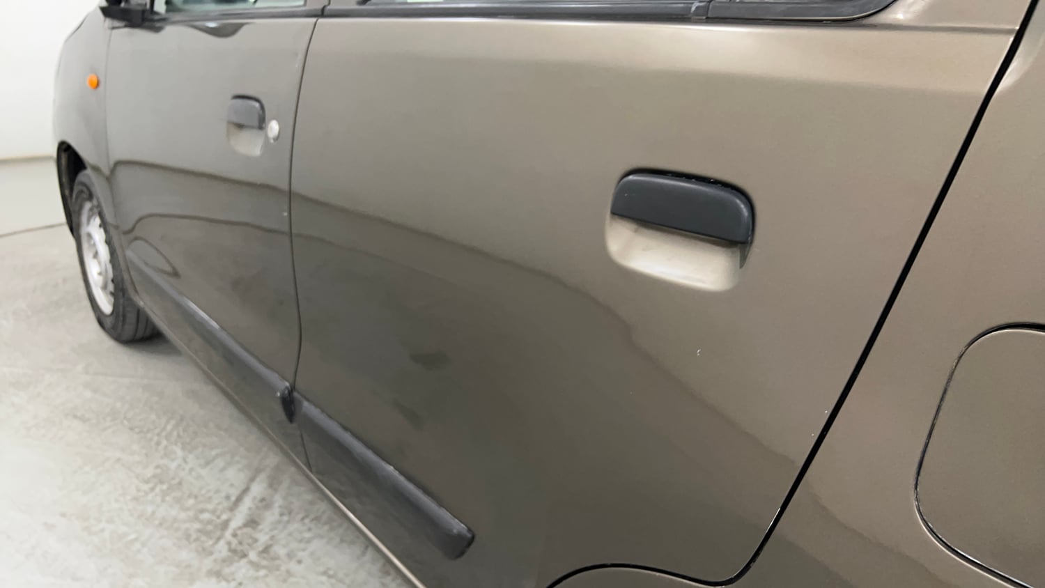 Used 2013 Maruti Suzuki Wagon R LXI CNG Cng Manual dents MINOR DENT