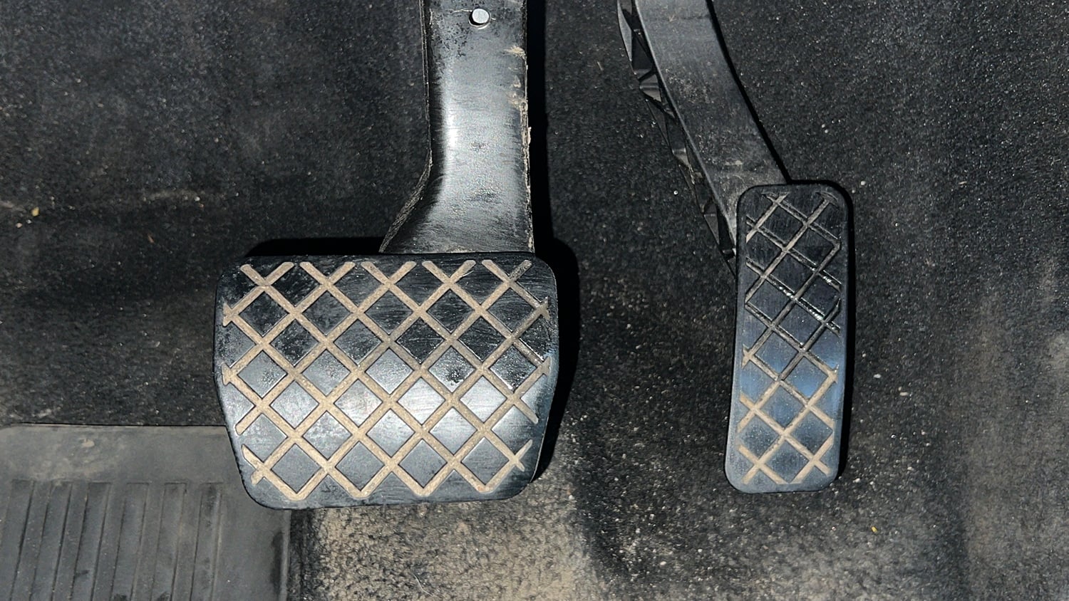 Used 2018 Skoda Superb L&K TSI AT Petrol Automatic interior PEDALS VIEW