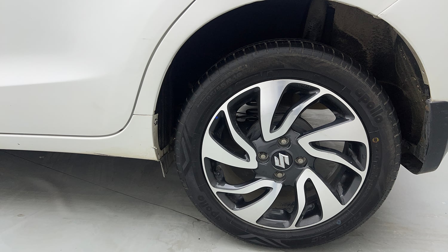 Used 2020 Maruti Suzuki Baleno Zeta Petrol Manual tyres LEFT REAR TYRE RIM VIEW
