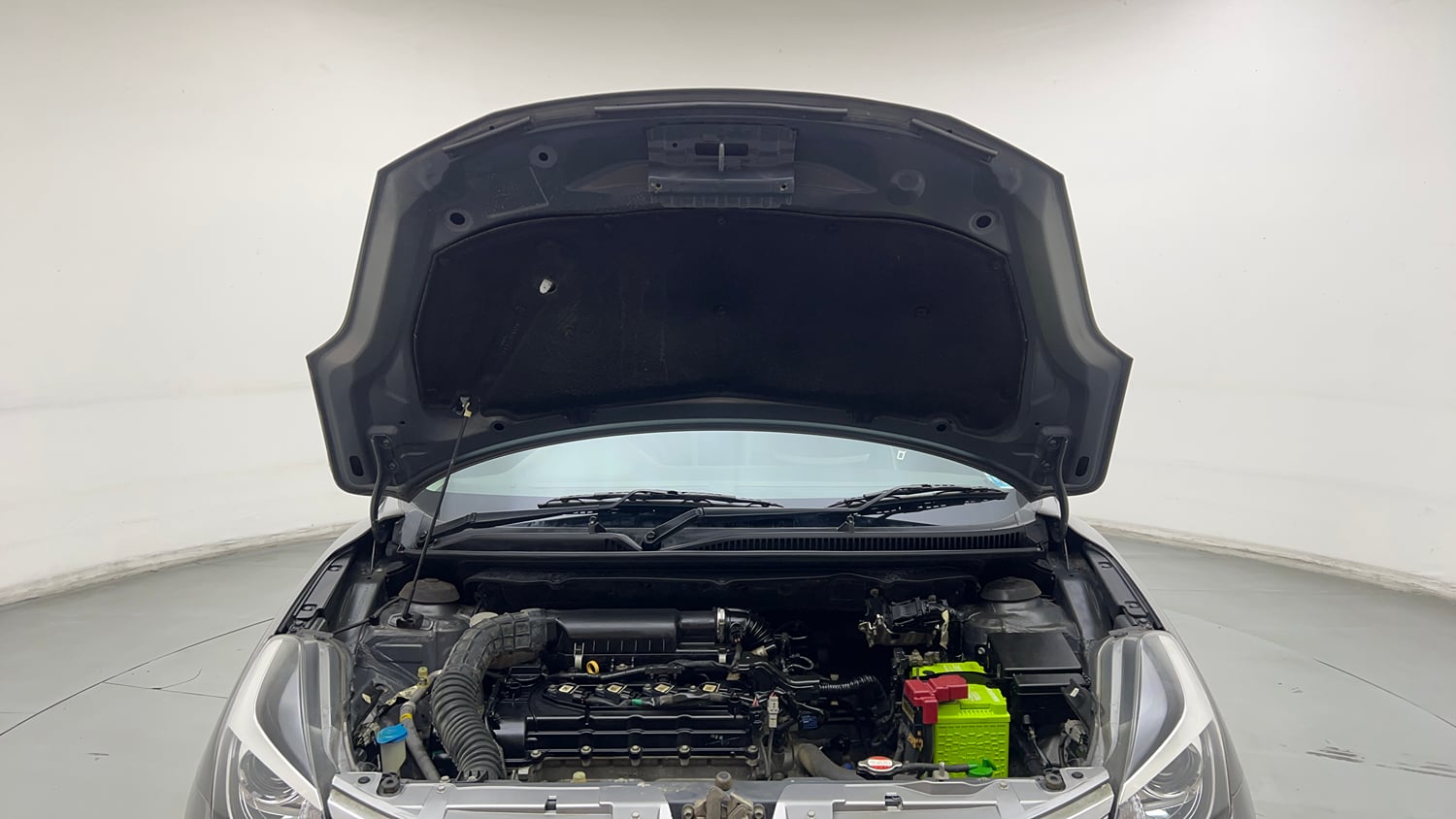 Used 2019 Maruti Suzuki Baleno Delta Petrol Manual engine ENGINE & BONNET OPEN FRONT VIEW