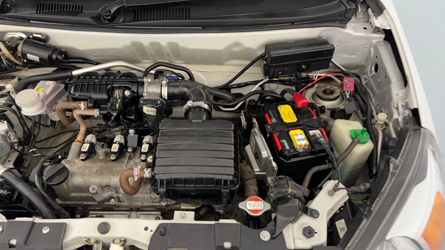Used 2023 Maruti Suzuki Alto 800 VXi Petrol Manual engine ENGINE LEFT SIDE VIEW