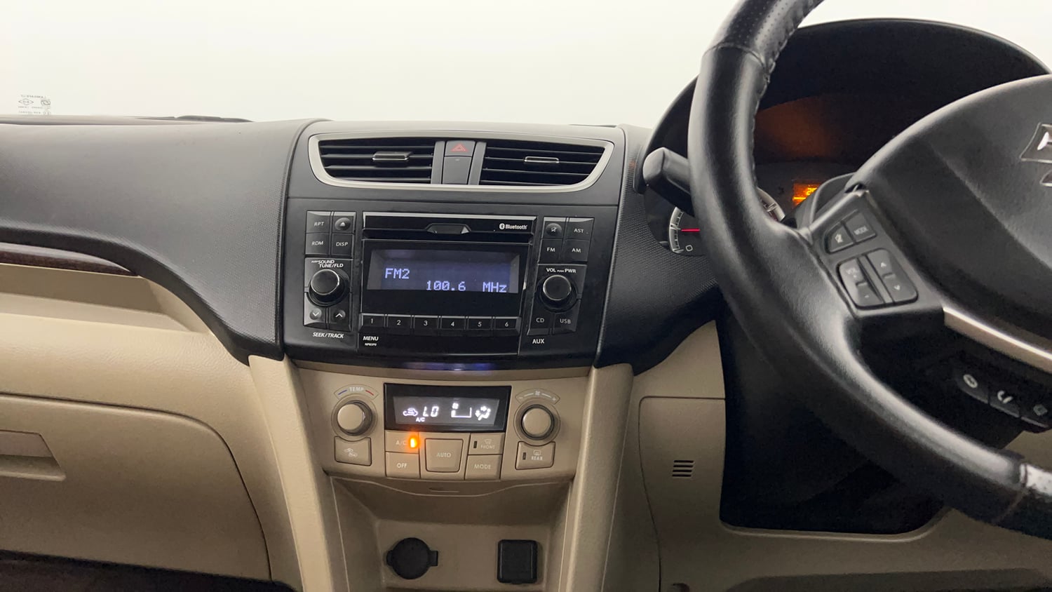 Used 2016 Maruti Suzuki Swift Dzire ZXI Petrol Manual interior MUSIC SYSTEM & AC CONTROL VIEW