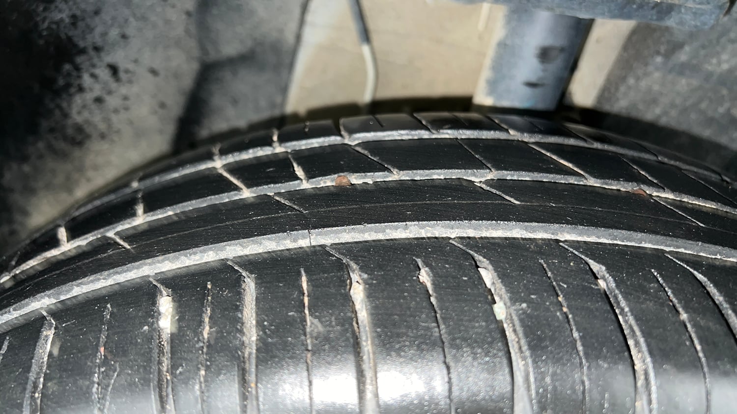 Used 2024 Tata Punch Pure MT Petrol Manual tyres RIGHT FRONT TYRE TREAD VIEW