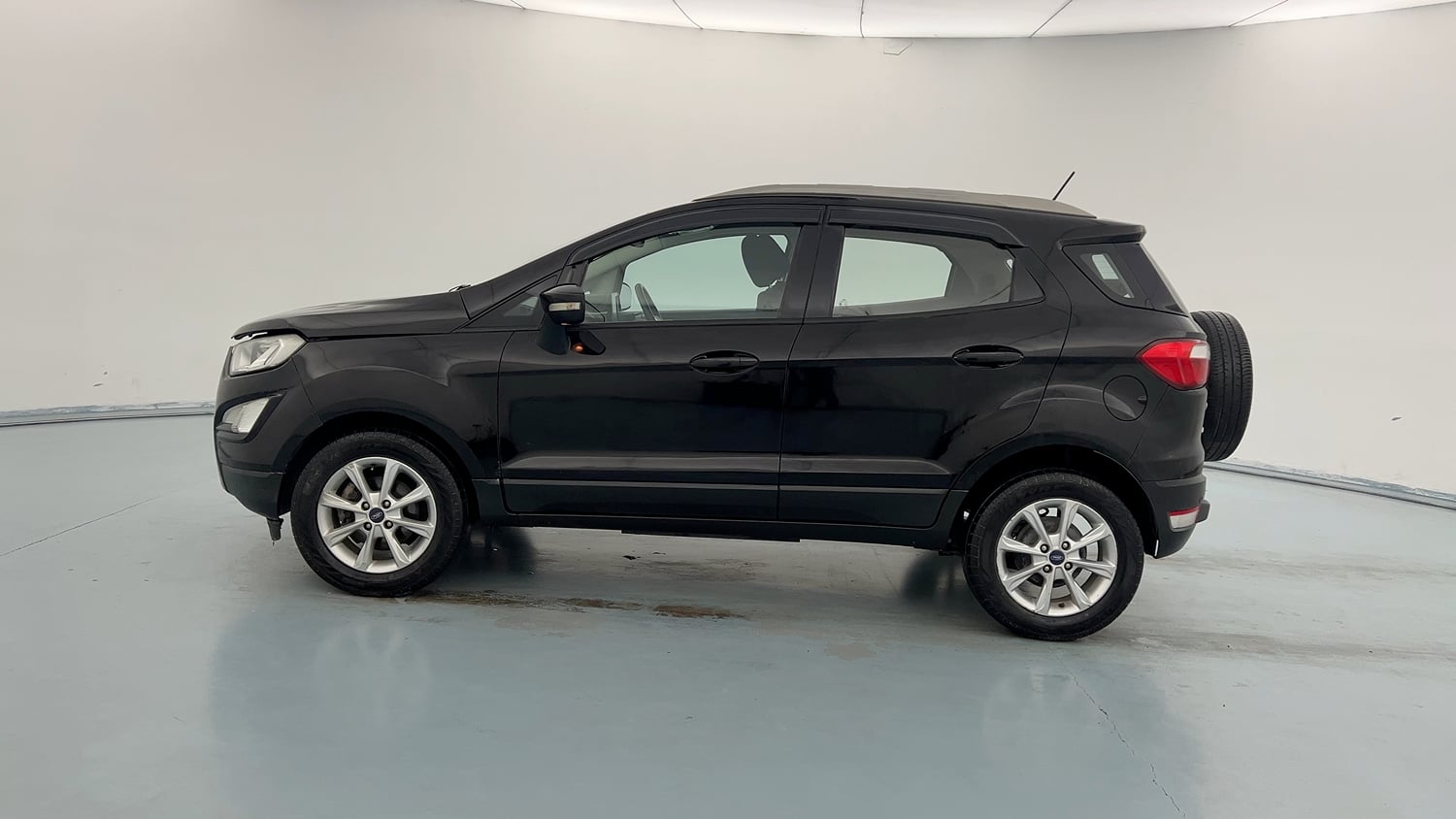 Used 2018 Ford EcoSport Titanium 1.5L TDCi Diesel Manual exterior LEFT SIDE VIEW