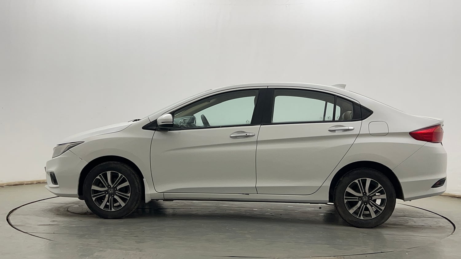 Used 2018 Honda City V CVT Petrol Petrol Automatic exterior LEFT SIDE VIEW