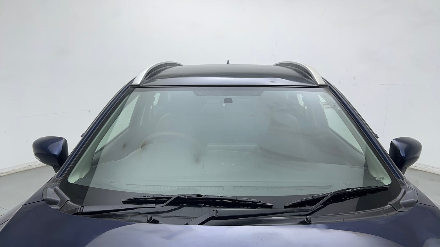 Used 2023 Maruti Suzuki Fronx Delta Plus 1.2L MT Petrol Manual exterior FRONT WINDSHIELD VIEW