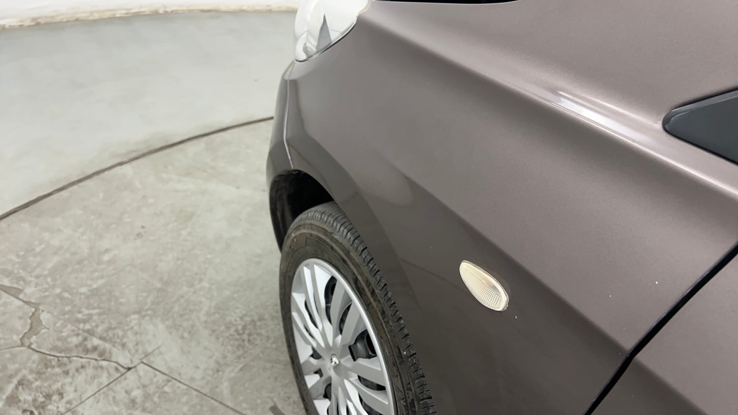 Used 2017 Tata Tiago Revotron XT Petrol Manual dents MINOR SCRATCH