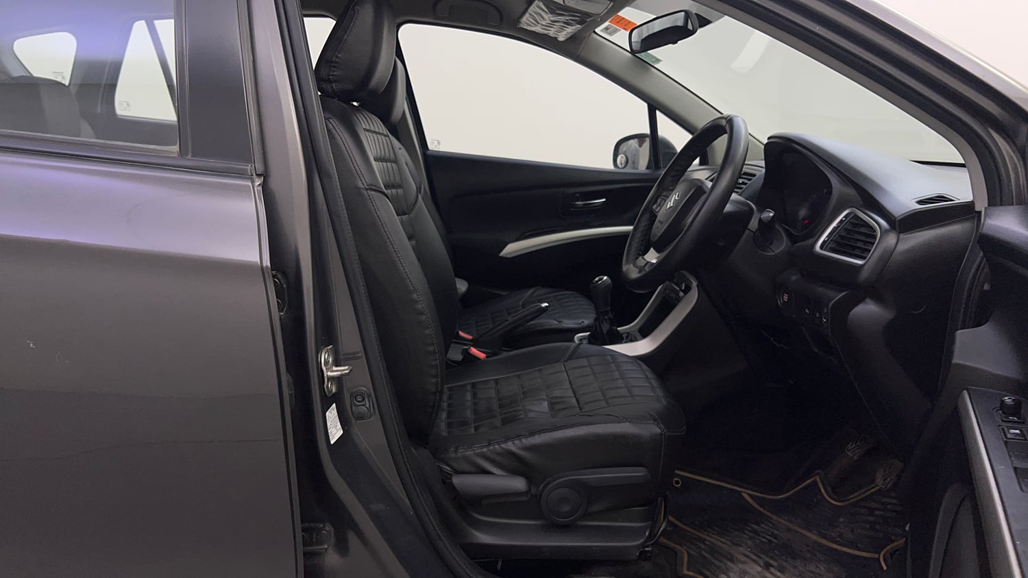 Used 2016 Maruti Suzuki S-Cross Zeta 1.3 Diesel Manual interior RIGHT SIDE FRONT DOOR CABIN VIEW