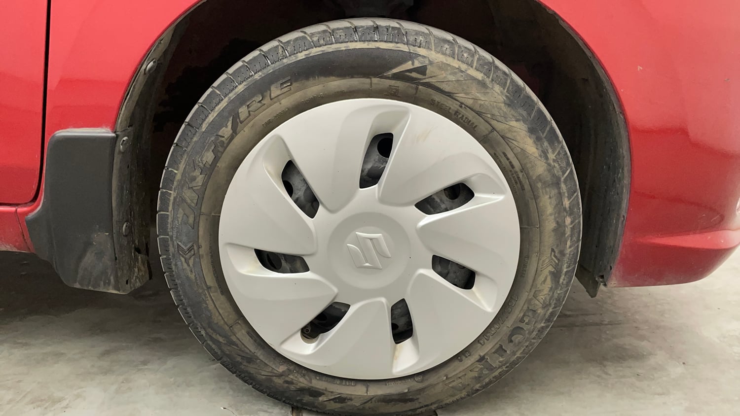 Used 2021 Maruti Suzuki Celerio VXi Petrol Manual tyres RIGHT FRONT TYRE RIM VIEW