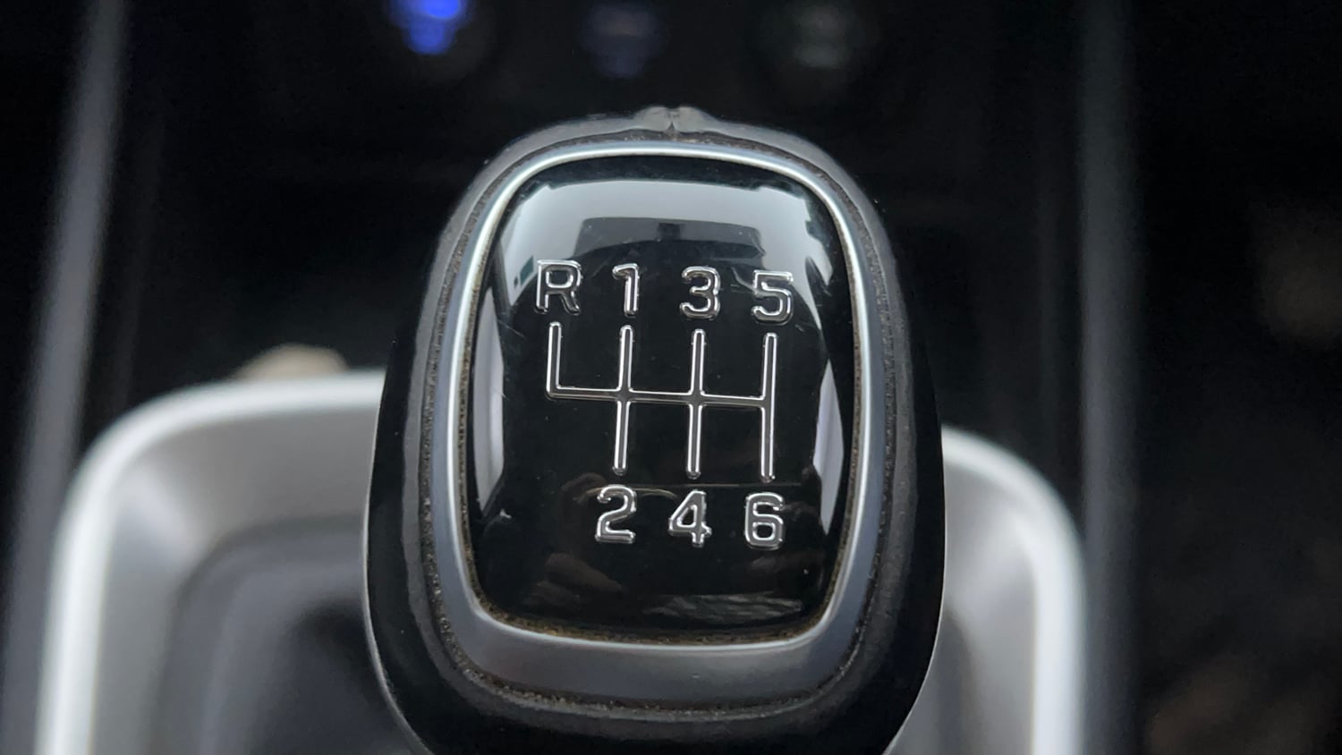 Used 2019 Hyundai Venue SX 1.4 (O) CRDi Diesel Manual interior GEAR  KNOB VIEW