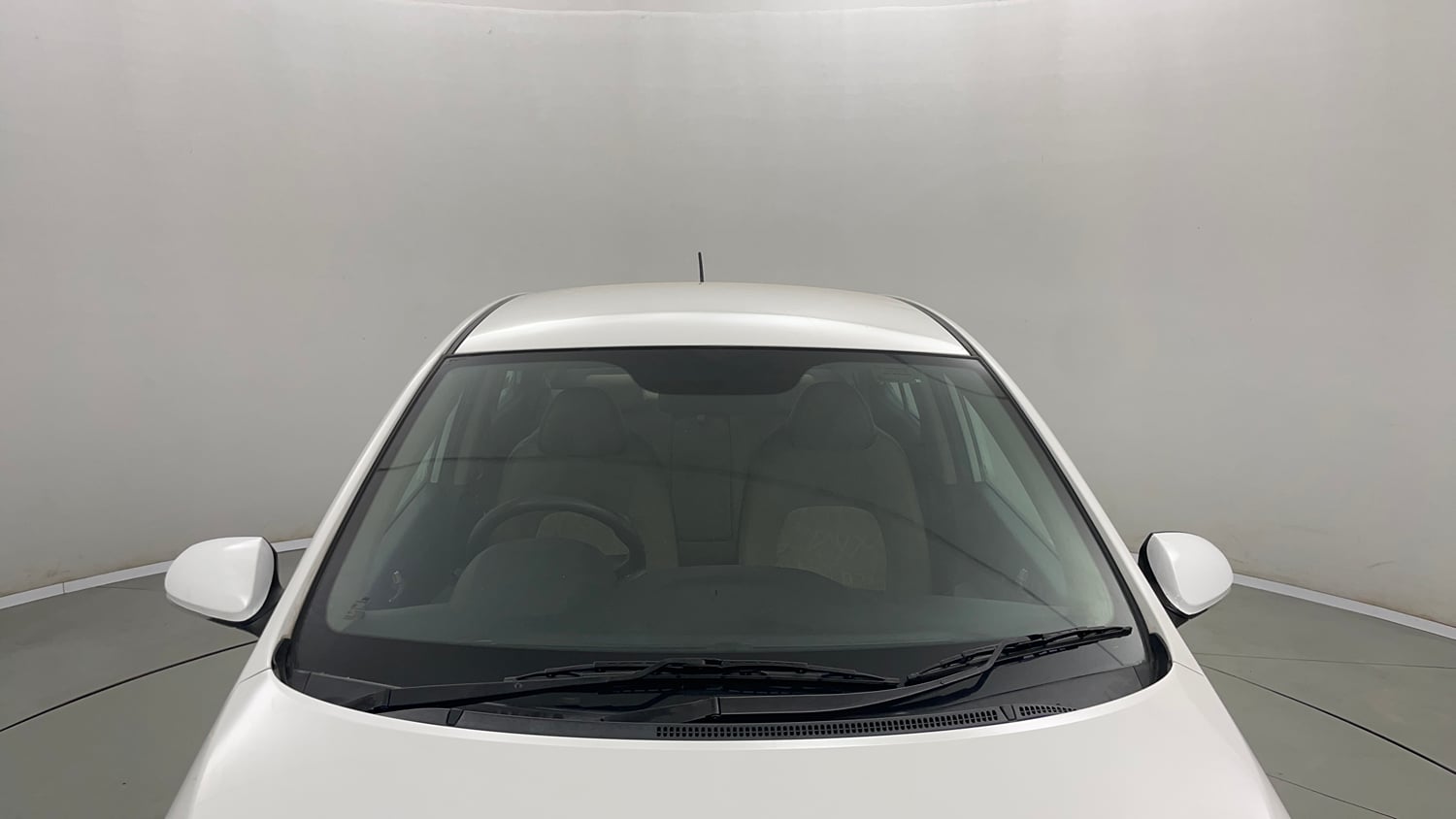 Used 2014 Hyundai Xcent S 1.2 (O) Petrol Manual exterior FRONT WINDSHIELD VIEW