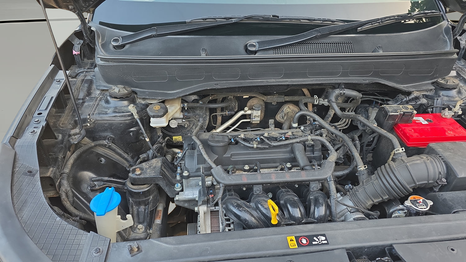 Used 2022 Hyundai Venue SX 1.2 Petrol Petrol Manual engine ENGINE RIGHT SIDE VIEW