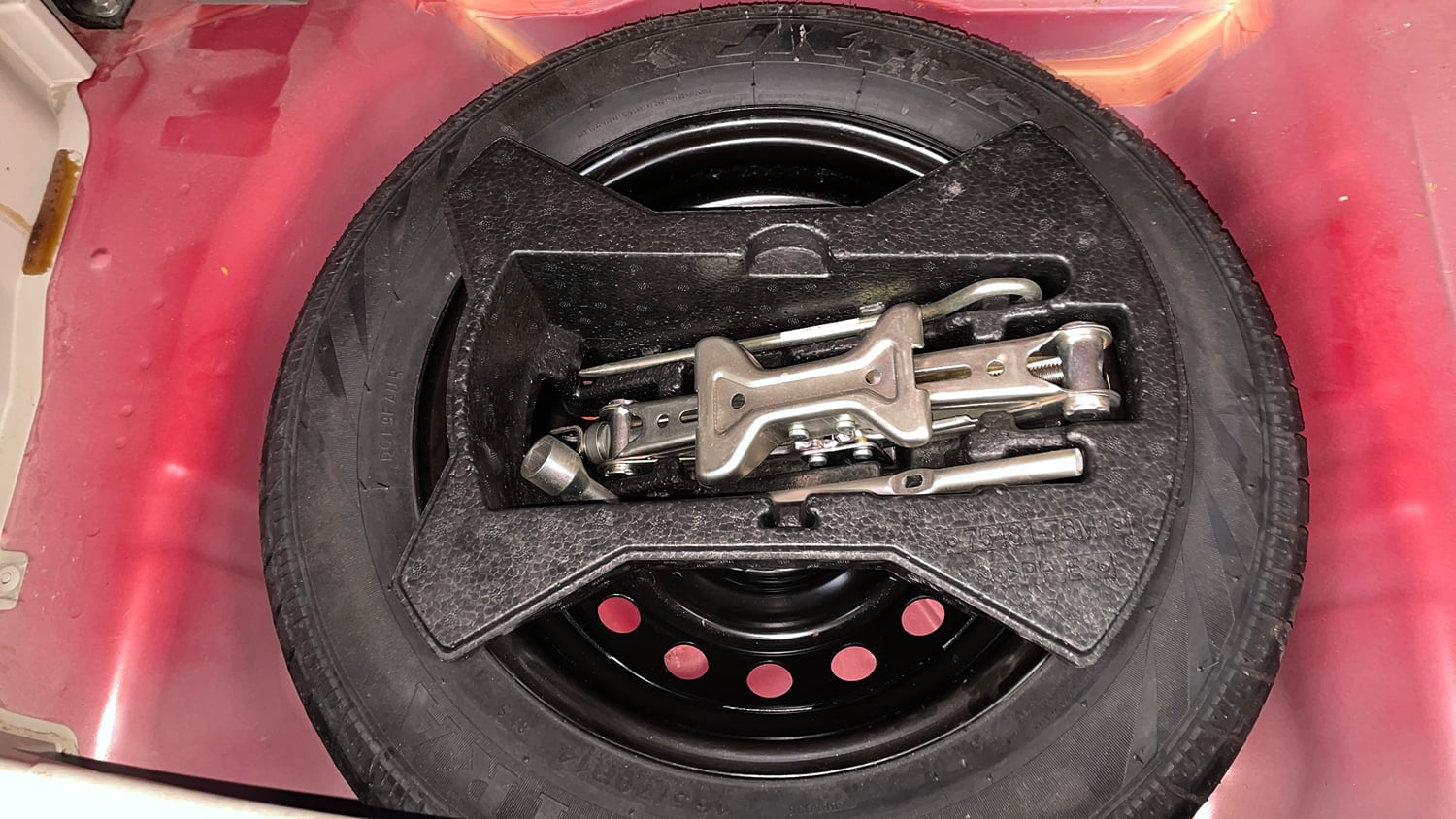 Used 2021 Maruti Suzuki Celerio VXi Petrol Manual tyres SPARE TYRE VIEW