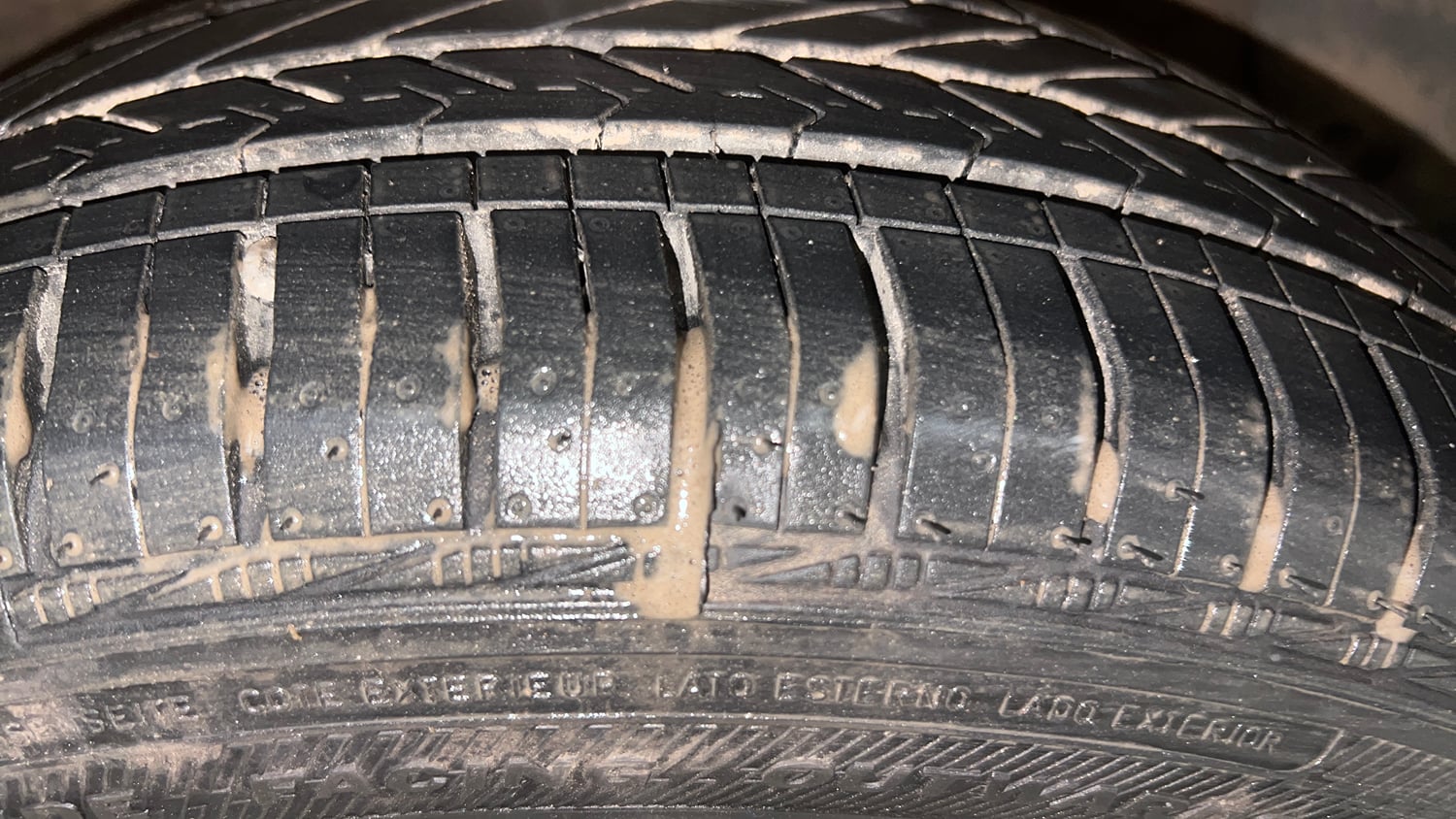 Used 2013 Hyundai Grand i10 Asta 1.2 Kappa VTVT Petrol Manual tyres RIGHT FRONT TYRE TREAD VIEW