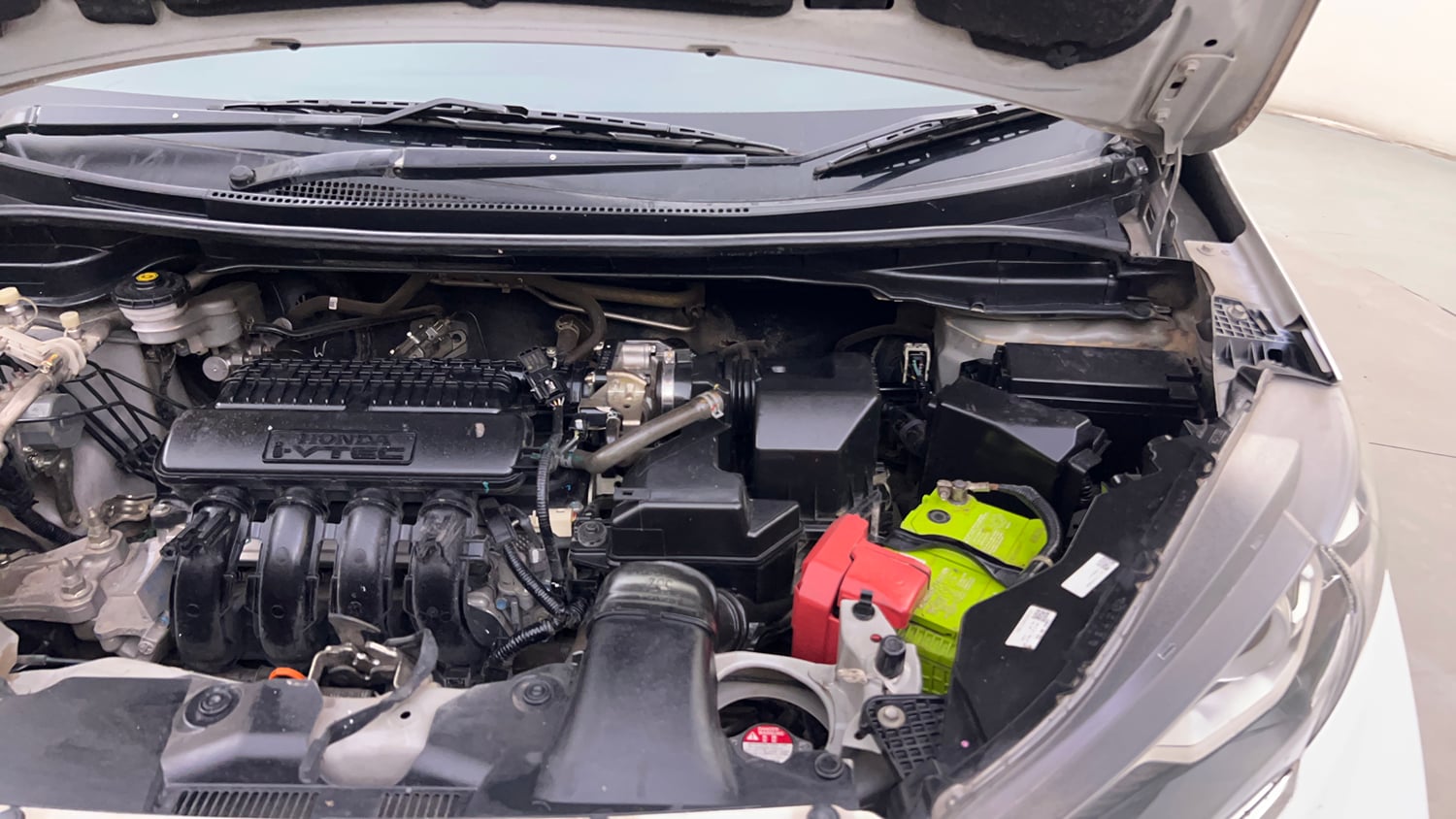 Used 2021 Honda WR-V VX MT Petrol Petrol Manual engine ENGINE LEFT SIDE HINGE & APRON VIEW