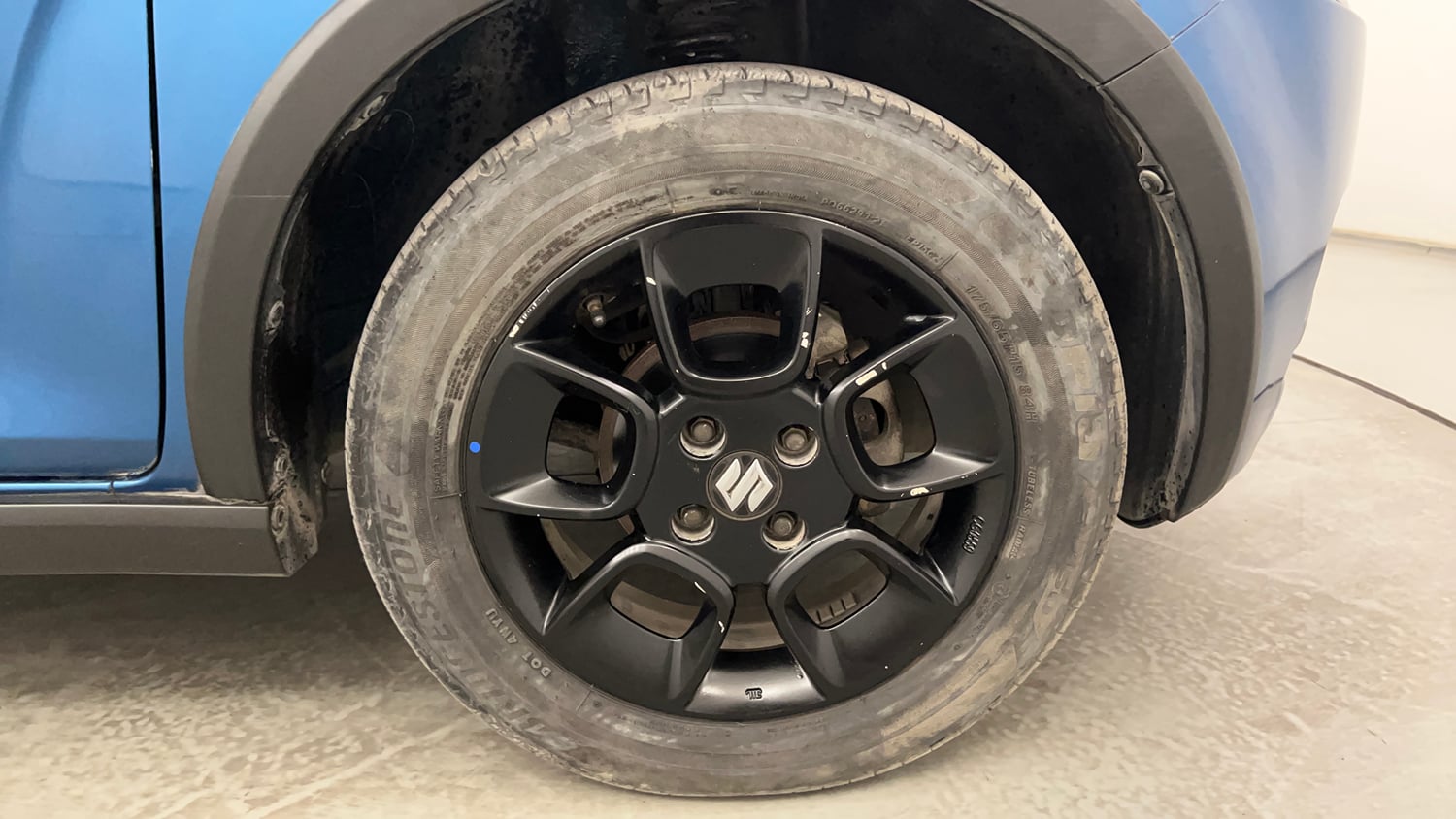 Used 2018 Maruti Suzuki Ignis Zeta 1.2 AMT Petrol Automatic tyres RIGHT FRONT TYRE RIM VIEW