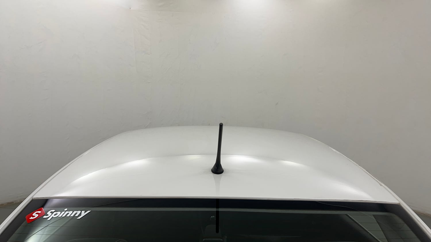 Used 2015 Volkswagen Vento Comfortline Petrol Petrol Manual exterior EXTERIOR ROOF VIEW