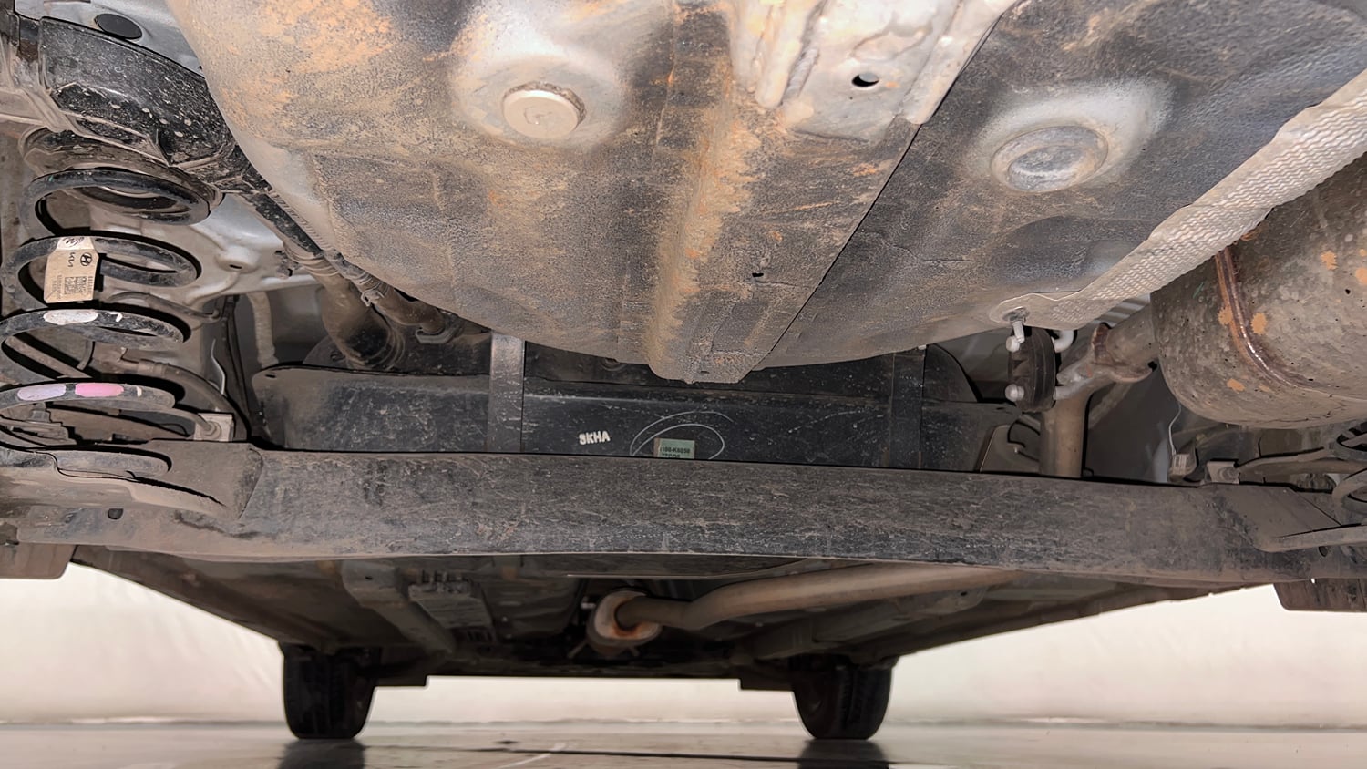 Used 2023 Hyundai Exter SX (O) Connect 1.2 AMT Petrol Automatic extra REAR UNDERBODY VIEW (TAKEN FROM REAR)