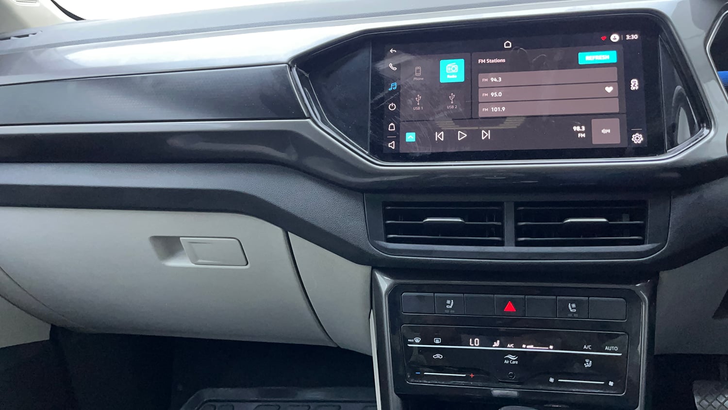 Used 2022 Volkswagen Taigun Topline 1.0 TSI AT Petrol Automatic interior MUSIC SYSTEM & AC CONTROL VIEW
