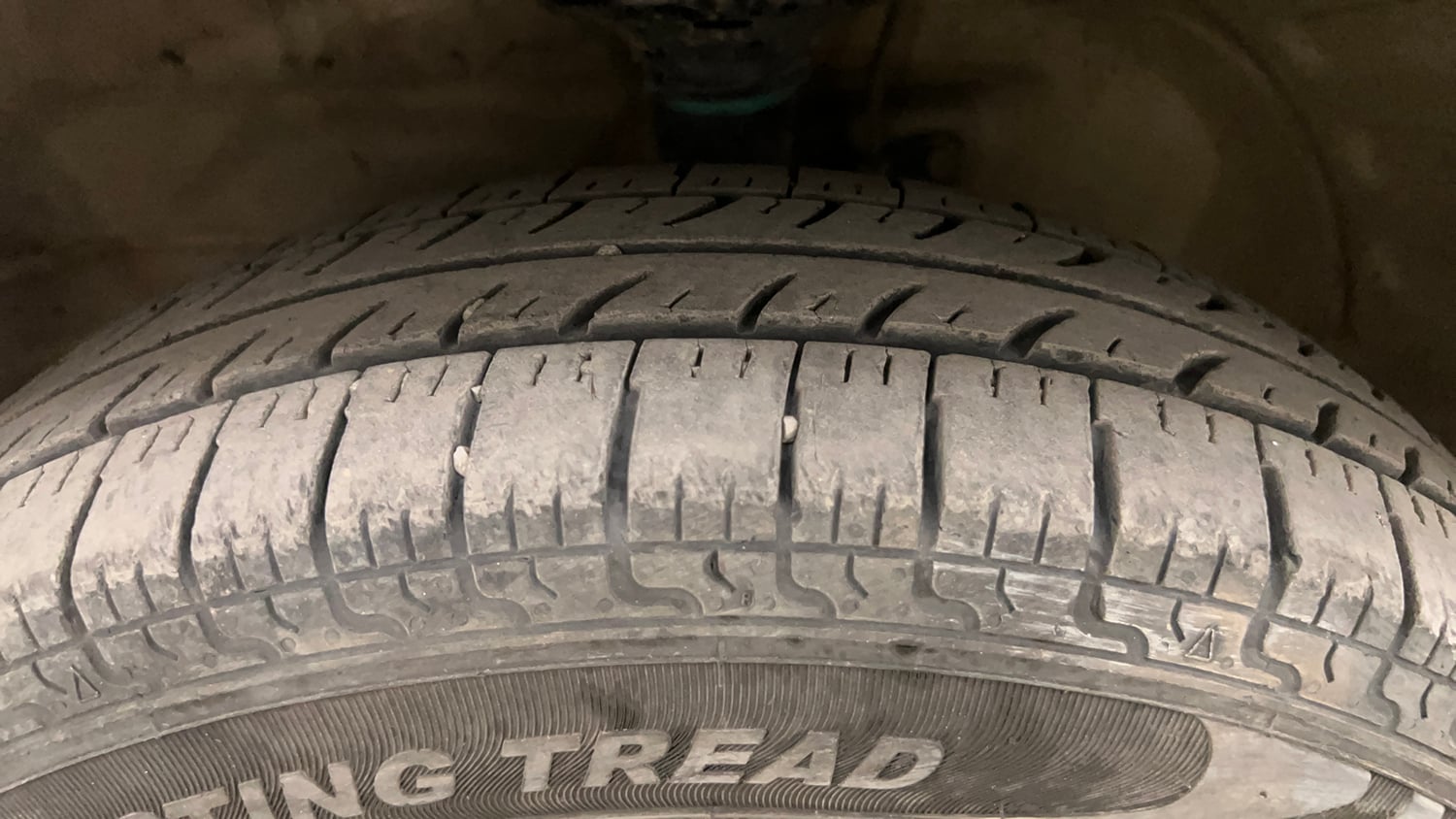 Used 2013 Maruti Suzuki Wagon R LXI CNG Cng Manual tyres LEFT FRONT TYRE TREAD VIEW