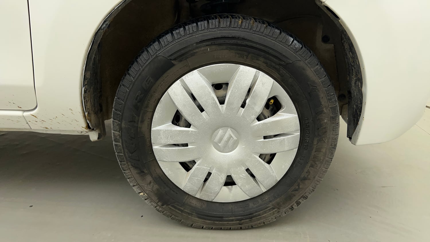 Used 2019 Maruti Suzuki Alto 800 LXi Petrol Manual tyres RIGHT FRONT TYRE RIM VIEW