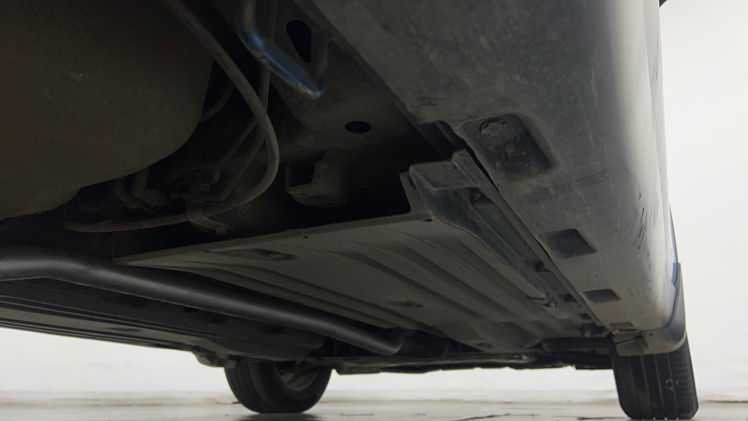 Used 2017 Maruti Suzuki Vitara Brezza ZDi+ Dual Tone Diesel Manual extra REAR RIGHT UNDERBODY VIEW