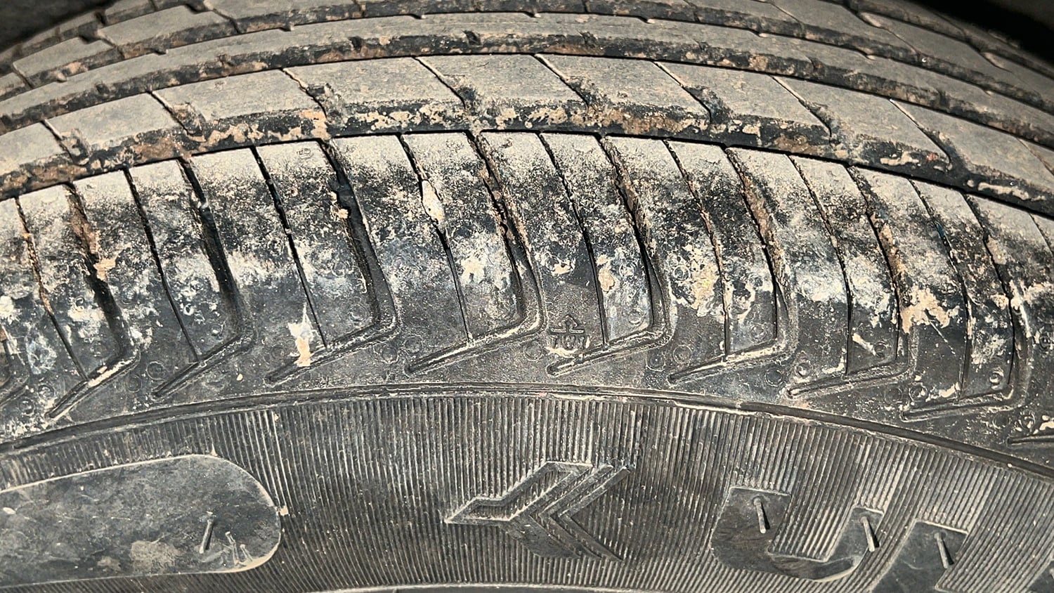 Used 2025 Maruti Suzuki Wagon R LXI 1.0 Petrol Manual tyres LEFT REAR TYRE TREAD VIEW