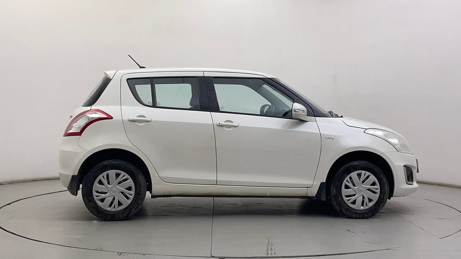 Used 2017 Maruti Suzuki Swift VXI (O) Petrol Manual exterior RIGHT SIDE VIEW