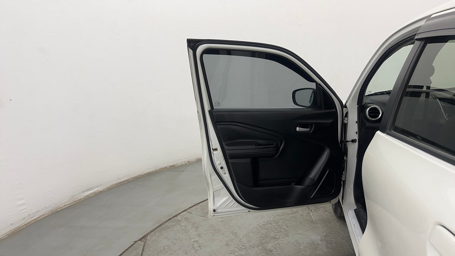 Used 2022 Maruti Suzuki Celerio ZXi AMT Petrol Automatic interior LEFT FRONT DOOR OPEN VIEW