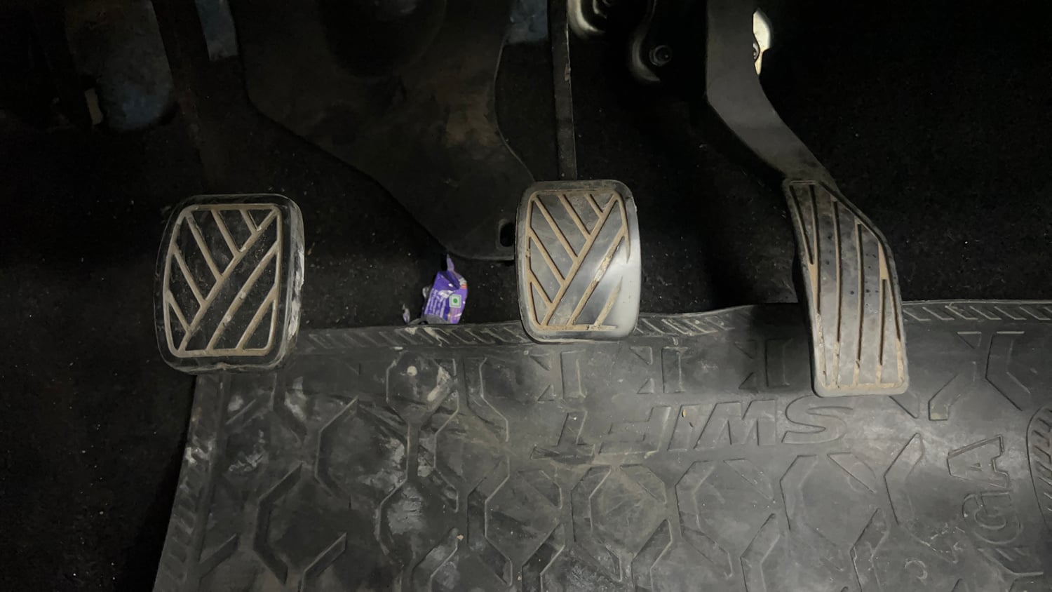 Used 2014 Maruti Suzuki Swift VXi Petrol Manual interior PEDALS VIEW